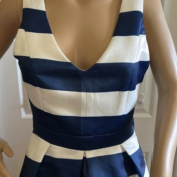 Colorblock flounce striped pleated dress,S, slight shimmer EC, coastal,fit&flare - Picture 2 of 13